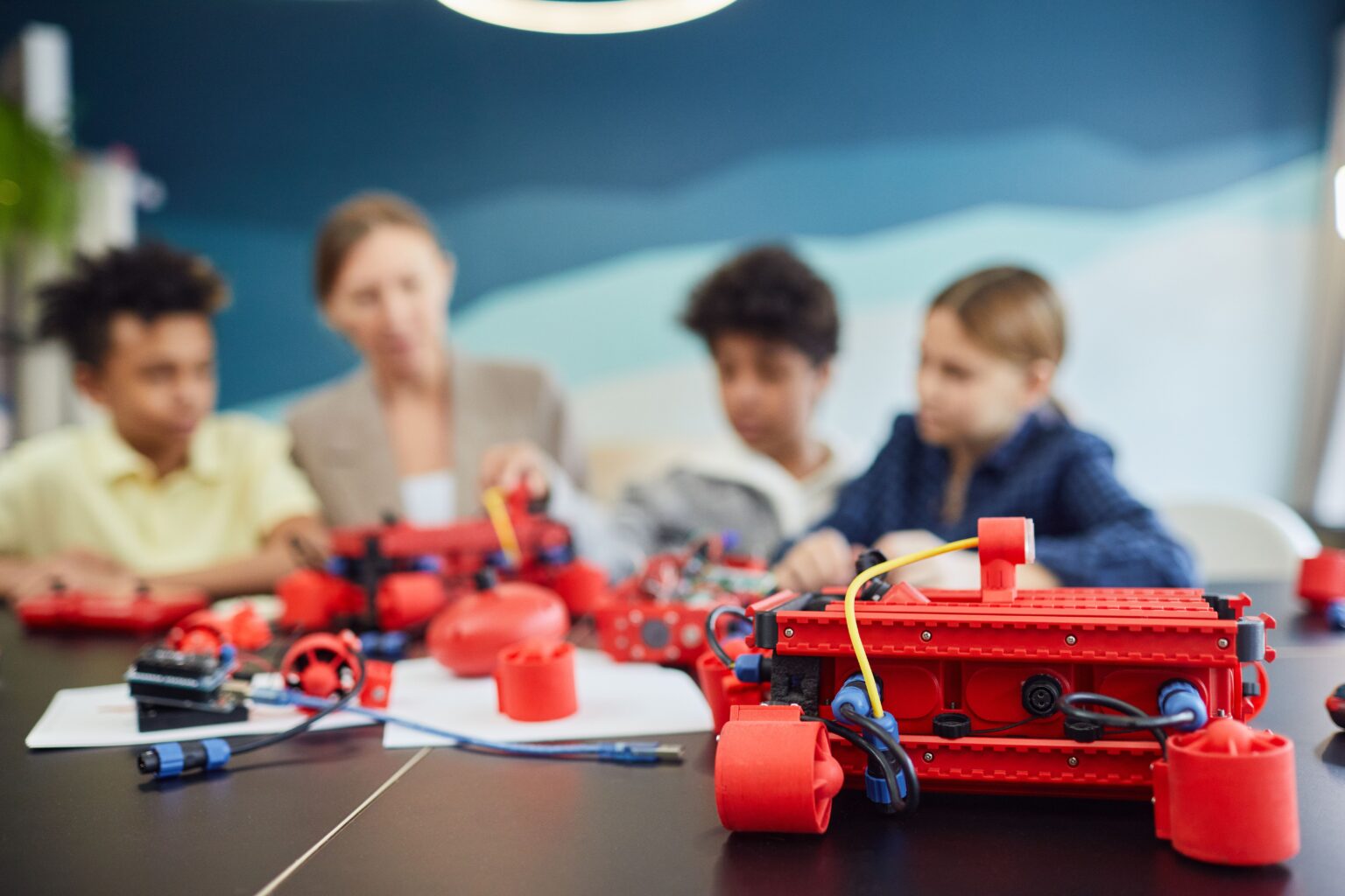How to Choose the Right Microcontroller for Classroom Robotics Projects